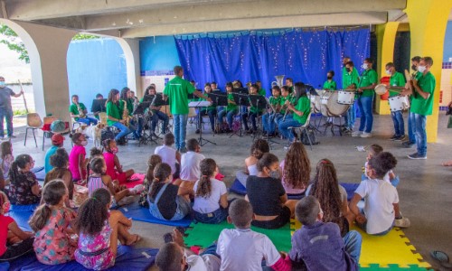  Banda de Porto Real realiza apresentação Natalina no município de Quatis